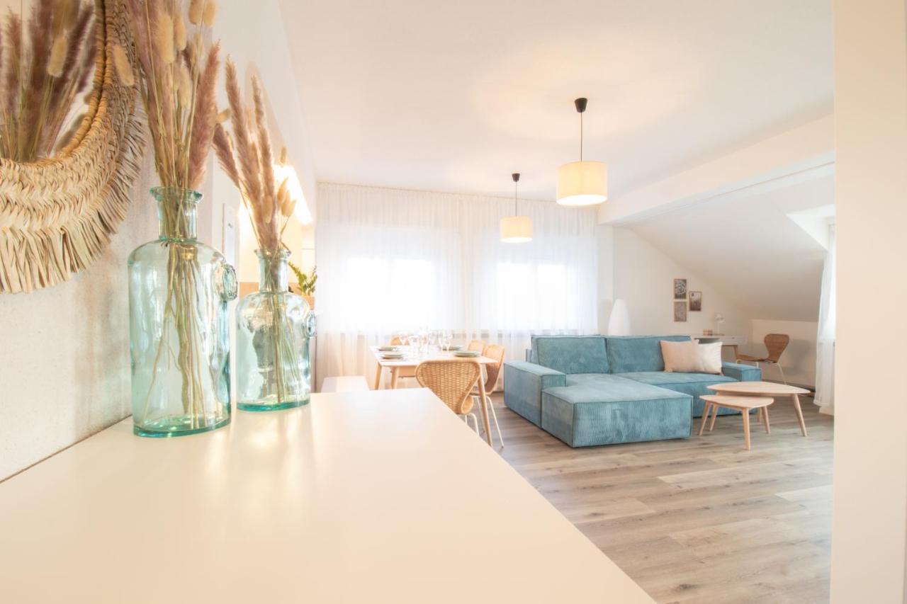 Loewe Blau Apartment